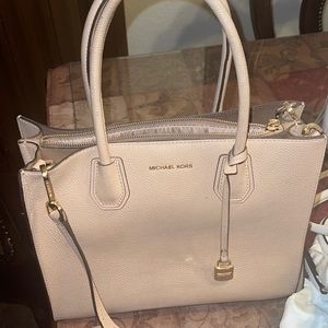 Like new Micheal kors purse